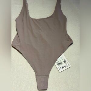 LuLulemon Nulu Mesh Scoopback Sleeveless Bodysuit. Size Small